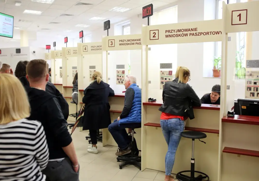 Gdzie wyrobić paszport w Krakowie? Sprawdź lokalizacje, dokumenty i koszty!