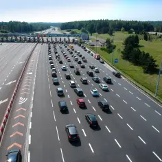 Kork na autostradzie A4 w kierunku Katowic-Krakowa. Długi korek przed bramkami do poboru opłat.