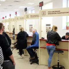 Gdzie wyrobić paszport w Krakowie? Sprawdź lokalizacje, dokumenty i koszty!
