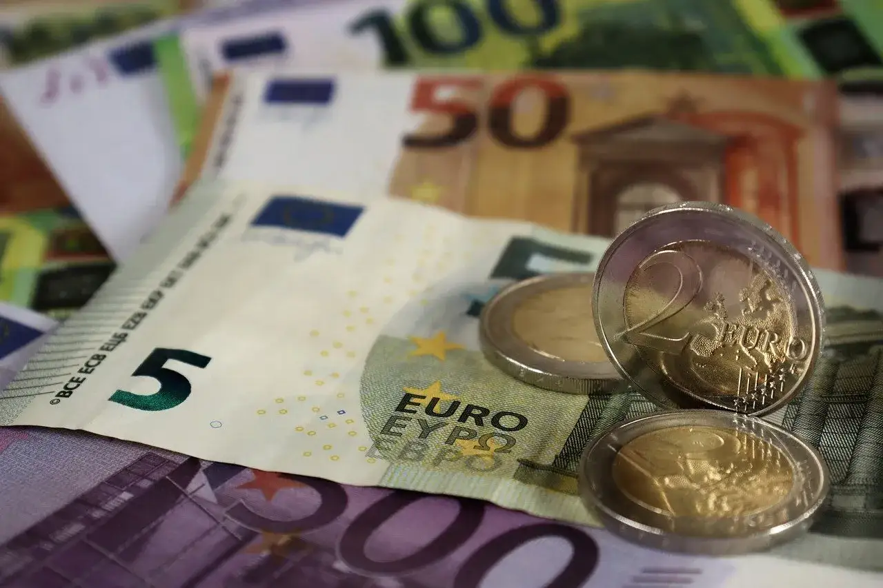Euro banknoty i monety, które są walutą w Chorwacji.