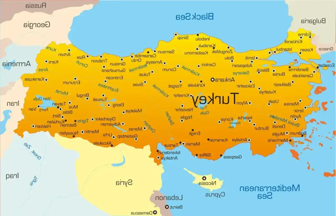 Mapa Turcji z zaznaczonymi miastami. Podróżując po kraju, warto sprawdzić, czy w Turcji jest bezpiecznie, analizując aktualne informacje.