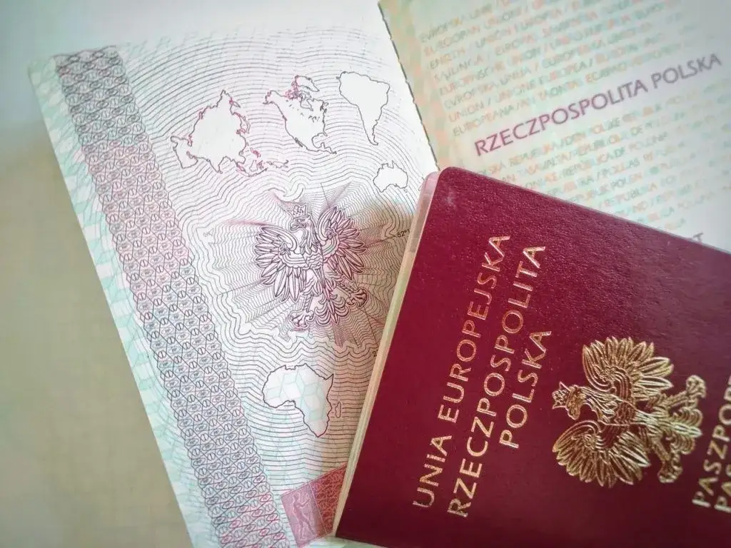Zdjęcie Czy możesz wyrobić paszport w innym mieście? Sprawdź, jak to zrobić bez problemów