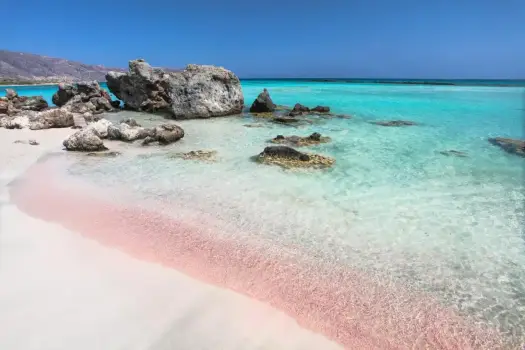 Elafonisi beach na Krecie - kiedy jechać i z czym ją połączyć