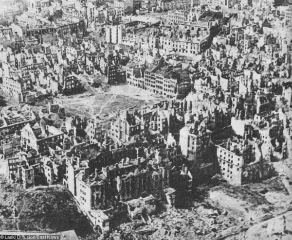 Czy Polska dostała odszkodowanie od Niemiec? Historia i kontrowersje