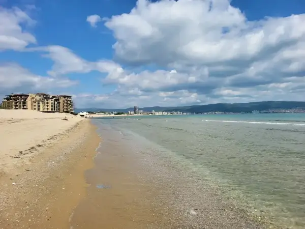 Słoneczny Brzeg – kiedy jechać, ile kosztuje i co robić?